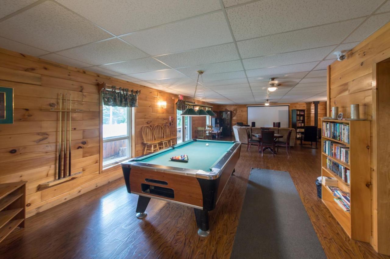 Madawaska Lodge-Cottage Exterior photo