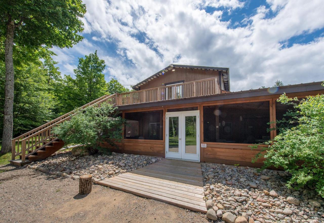 Madawaska Lodge-Cottage Exterior photo