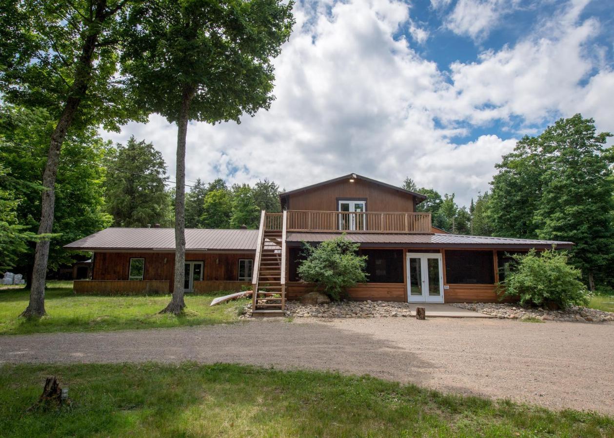 Madawaska Lodge-Cottage Exterior photo
