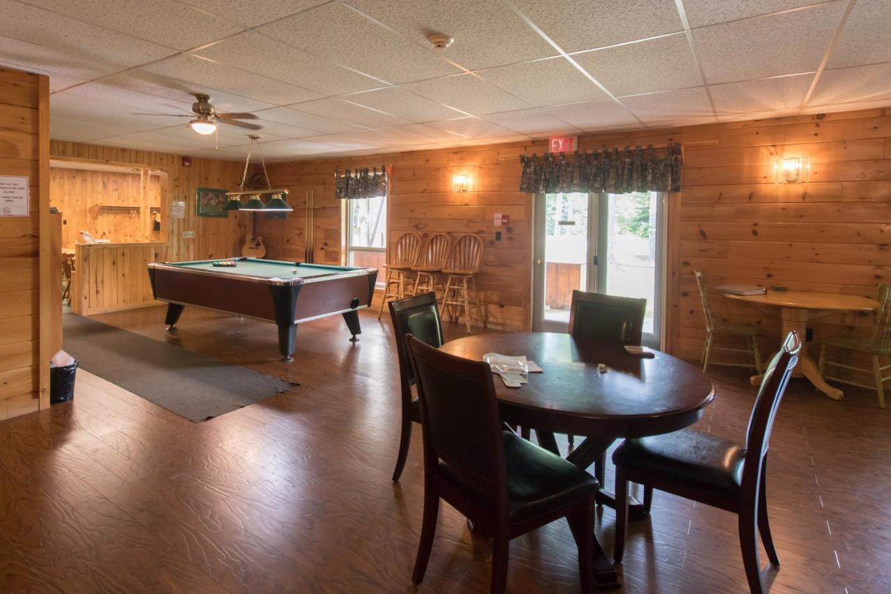 Madawaska Lodge-Cottage Exterior photo