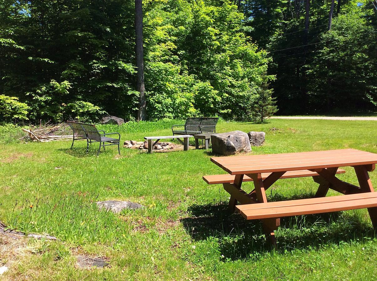 Madawaska Lodge-Cottage Exterior photo